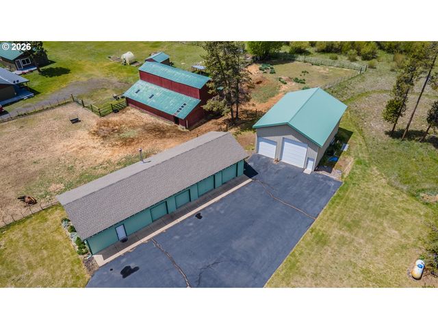 53939 PINE GROVE Rd, La Pine, OR 97739