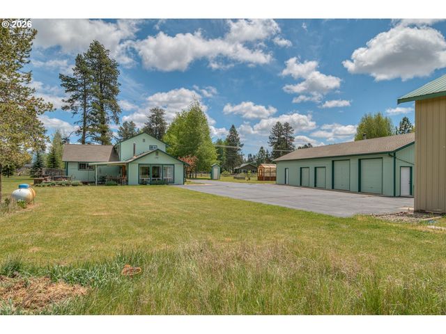 53939 PINE GROVE Rd, La Pine, OR 97739