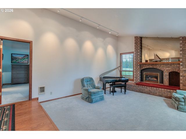 53939 PINE GROVE Rd, La Pine, OR 97739