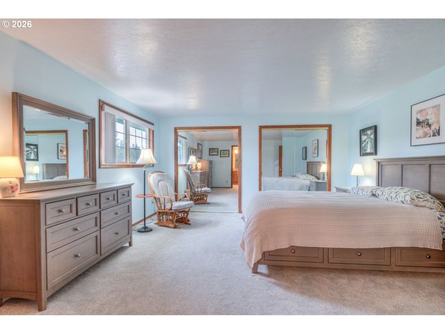 53939 PINE GROVE Rd, La Pine, OR 97739