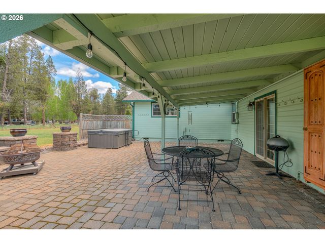 53939 PINE GROVE Rd, La Pine, OR 97739