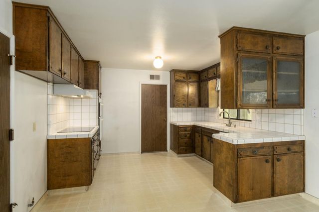 6697 N Teilman Avenue, Fresno, CA 93711