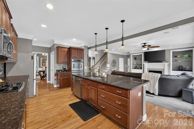 9220 Kensington Forest Drive, Harrisburg, NC 28075