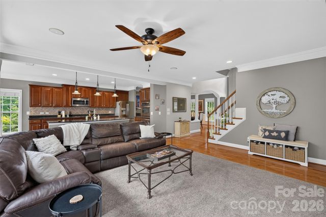 9220 Kensington Forest Drive, Harrisburg, NC 28075