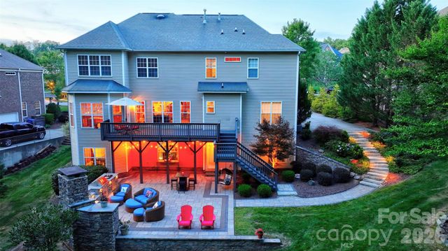 9220 Kensington Forest Drive, Harrisburg, NC 28075