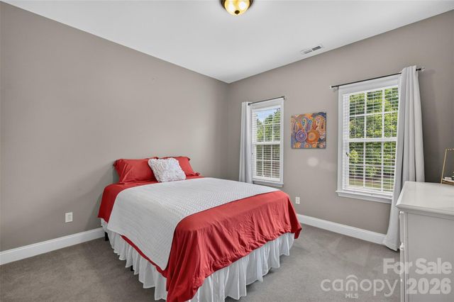 9220 Kensington Forest Drive, Harrisburg, NC 28075