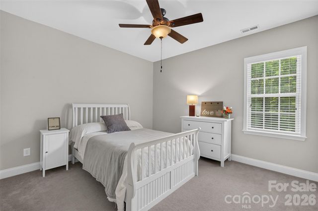 9220 Kensington Forest Drive, Harrisburg, NC 28075