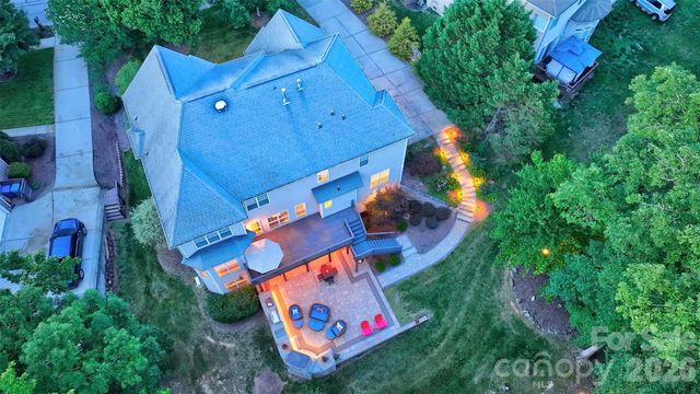 9220 Kensington Forest Drive, Harrisburg, NC 28075