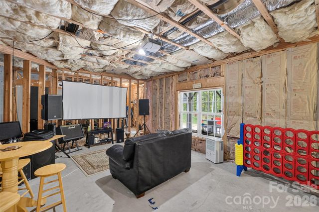9220 Kensington Forest Drive, Harrisburg, NC 28075
