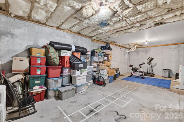 9220 Kensington Forest Drive, Harrisburg, NC 28075