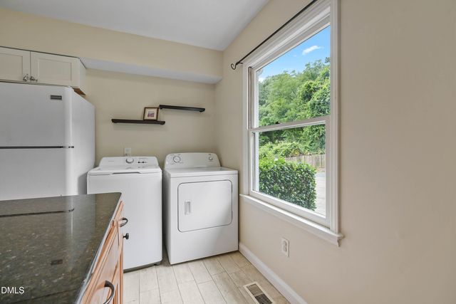 875 Martin Luther King Junior Boulevard Apt 4, Chapel Hill, NC 27514
