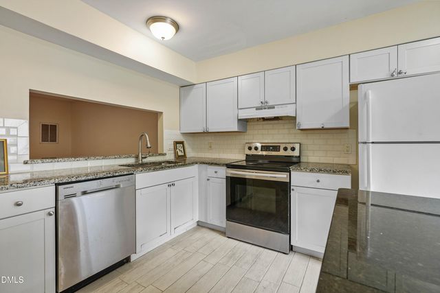 875 Martin Luther King Junior Boulevard Apt 4, Chapel Hill, NC 27514