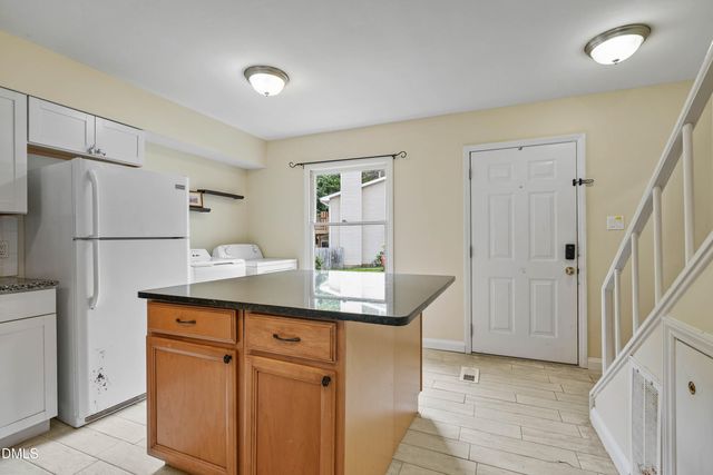 875 Martin Luther King Junior Boulevard Apt 4, Chapel Hill, NC 27514