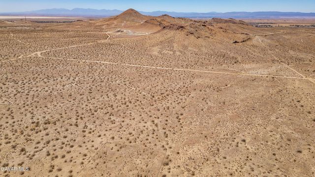 Near Beaudette & 30th St W, Rosamond, CA 93560