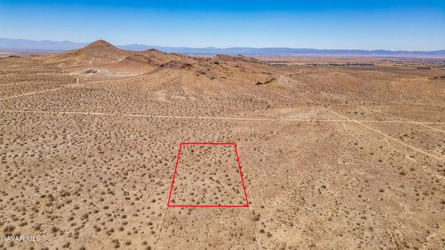 Near Beaudette & 30th St W, Rosamond, CA 93560