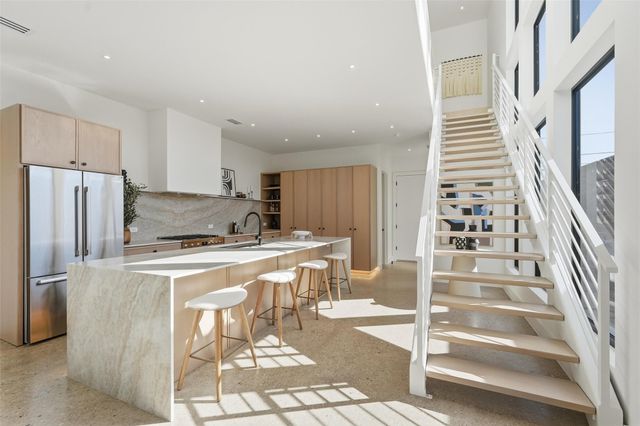 6803 Tyree Street, Dallas, TX 75209