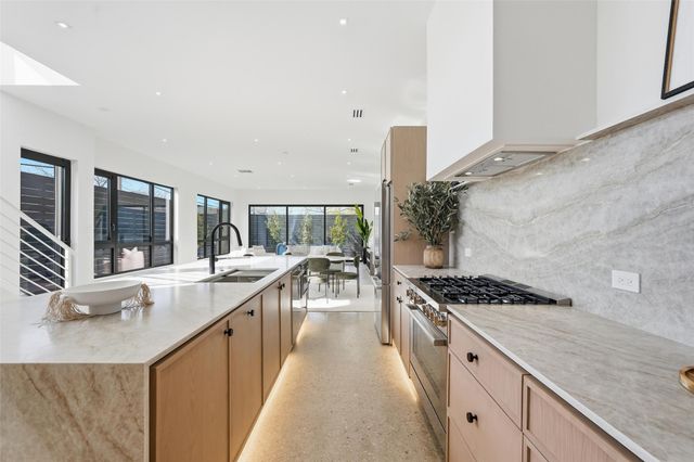 6803 Tyree Street, Dallas, TX 75209