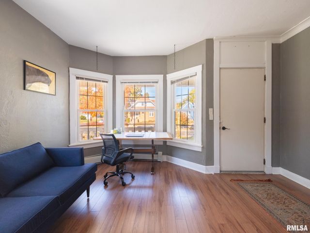 700 E MAYWOOD Avenue, Peoria, IL 61603