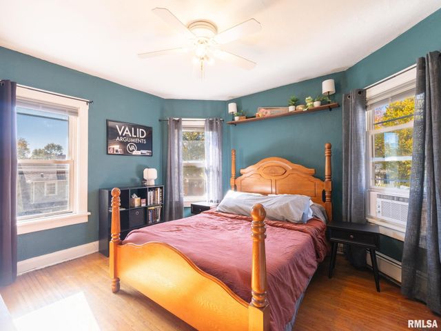 700 E MAYWOOD Avenue, Peoria, IL 61603