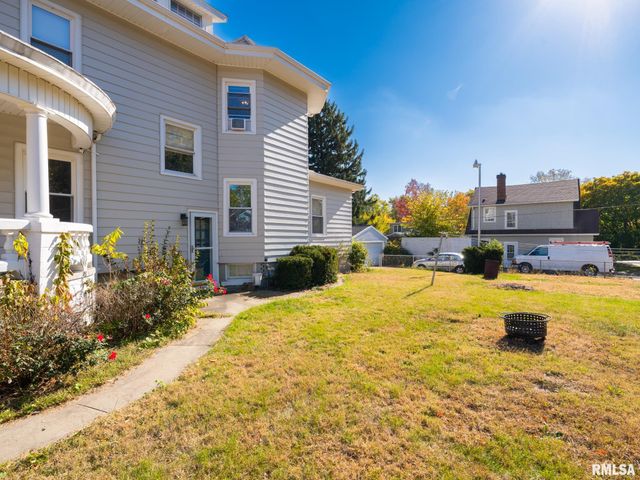 700 E MAYWOOD Avenue, Peoria, IL 61603