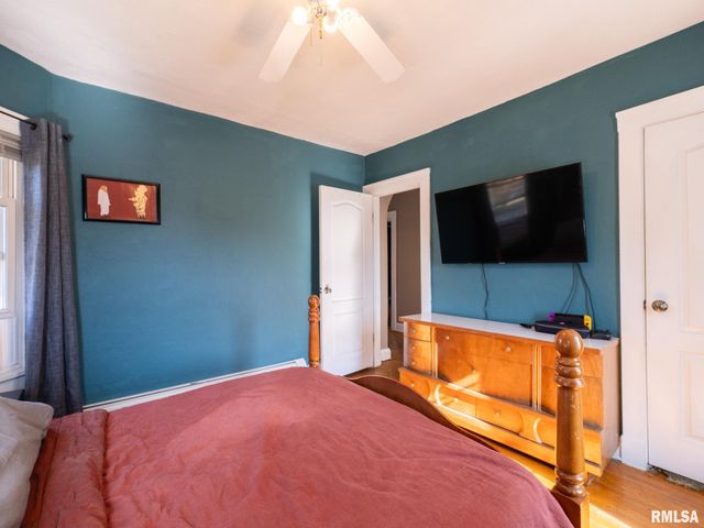 700 E MAYWOOD Avenue, Peoria, IL 61603