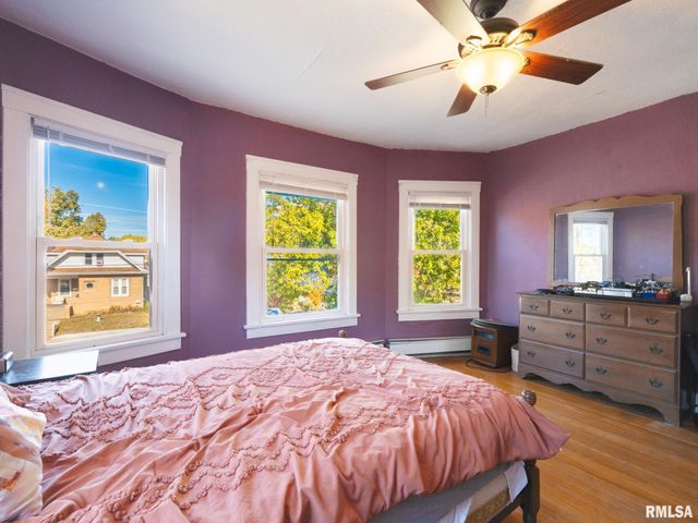 700 E MAYWOOD Avenue, Peoria, IL 61603