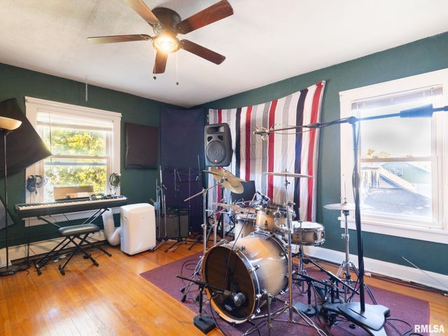 700 E MAYWOOD Avenue, Peoria, IL 61603