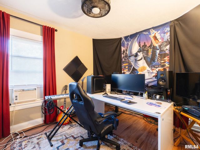 700 E MAYWOOD Avenue, Peoria, IL 61603