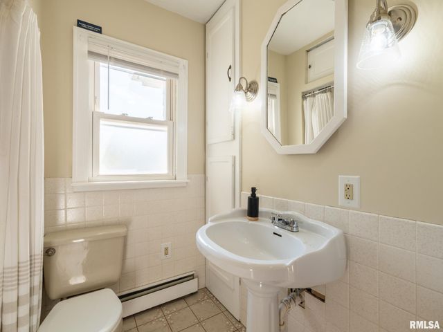 700 E MAYWOOD Avenue, Peoria, IL 61603