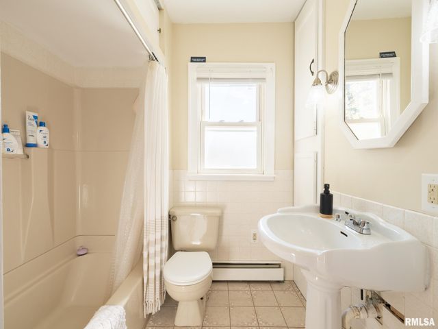 700 E MAYWOOD Avenue, Peoria, IL 61603