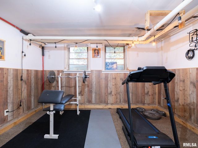 700 E MAYWOOD Avenue, Peoria, IL 61603