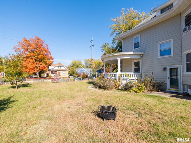 700 E MAYWOOD Avenue, Peoria, IL 61603