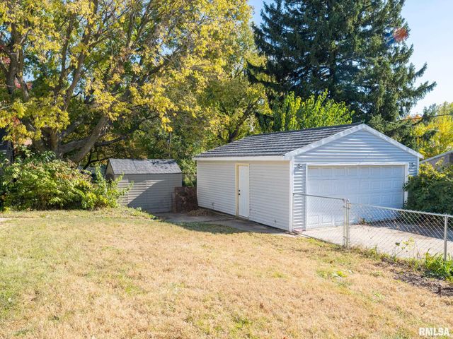 700 E MAYWOOD Avenue, Peoria, IL 61603