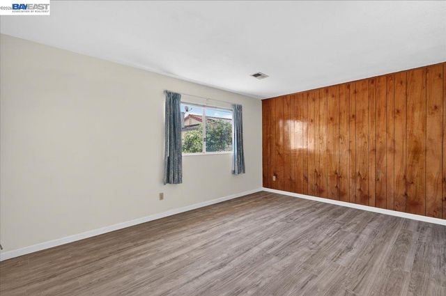 8373 Locust Pl, Dublin, CA 94568