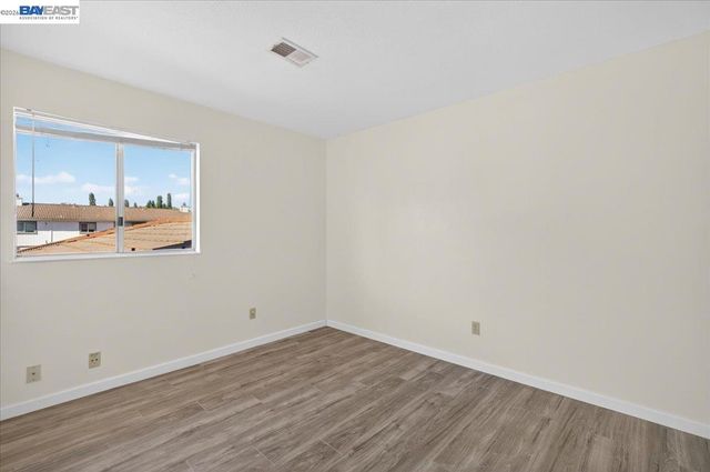 8373 Locust Pl, Dublin, CA 94568