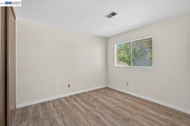 8373 Locust Pl, Dublin, CA 94568