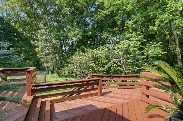 301 Kippsford Pond Rd, Columbia, TN 38401