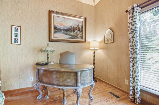 301 Kippsford Pond Rd, Columbia, TN 38401