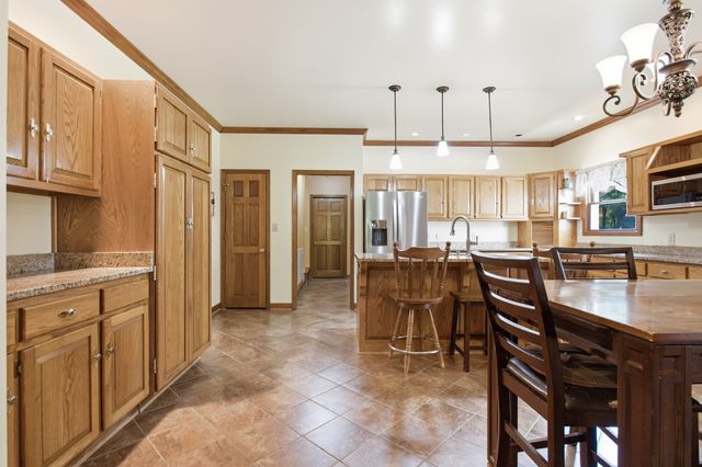 301 Kippsford Pond Rd, Columbia, TN 38401