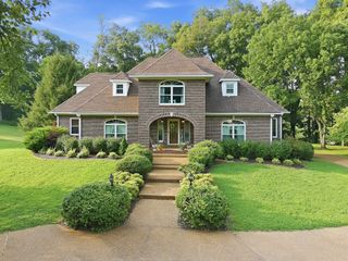 301 Kippsford Pond Rd, Columbia, TN 38401
