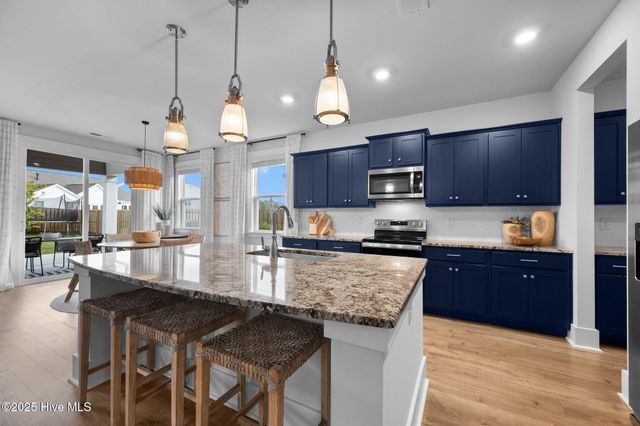 110 Edgewater Way, Surf City, NC 28445