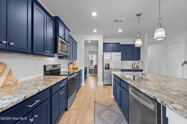 110 Edgewater Way, Surf City, NC 28445