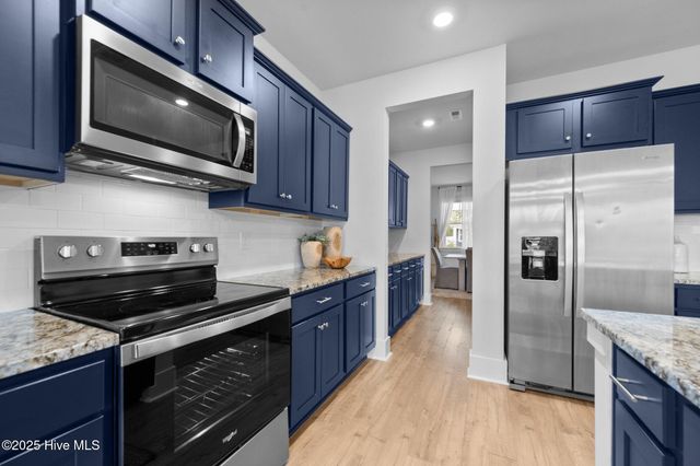 110 Edgewater Way, Surf City, NC 28445