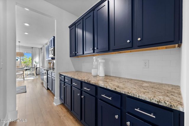 110 Edgewater Way, Surf City, NC 28445