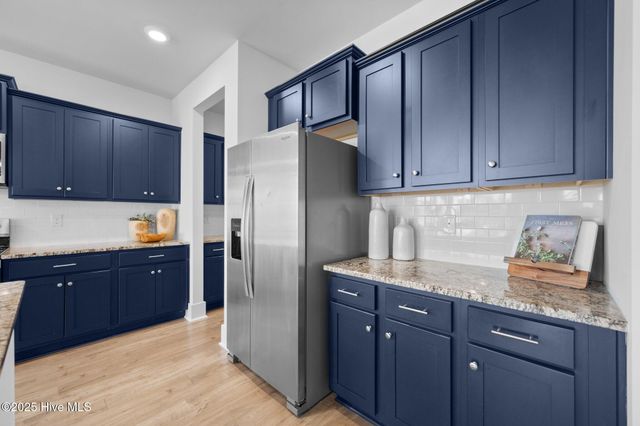 110 Edgewater Way, Surf City, NC 28445