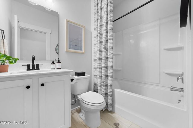 110 Edgewater Way, Surf City, NC 28445