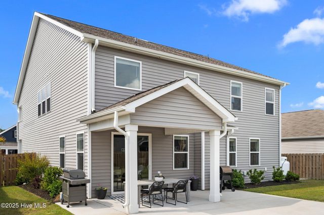 110 Edgewater Way, Surf City, NC 28445