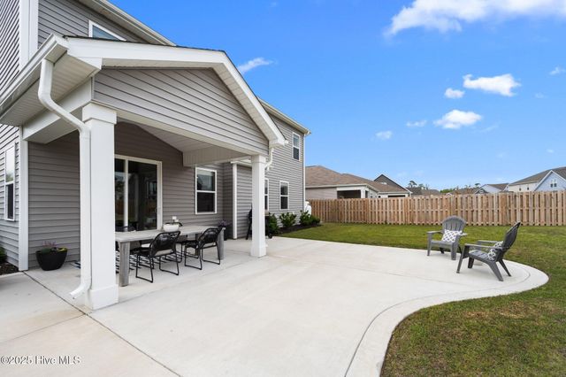 110 Edgewater Way, Surf City, NC 28445