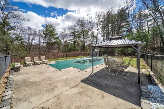 3 Nichols Dr, Grafton, MA 01519