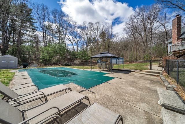 3 Nichols Dr, Grafton, MA 01519